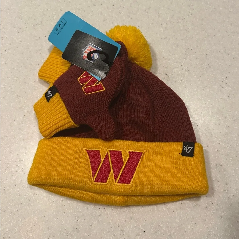 NWT Infant NFL ‘47 Washington Commanders Burgundy & Gold Beanie & Mittens Set